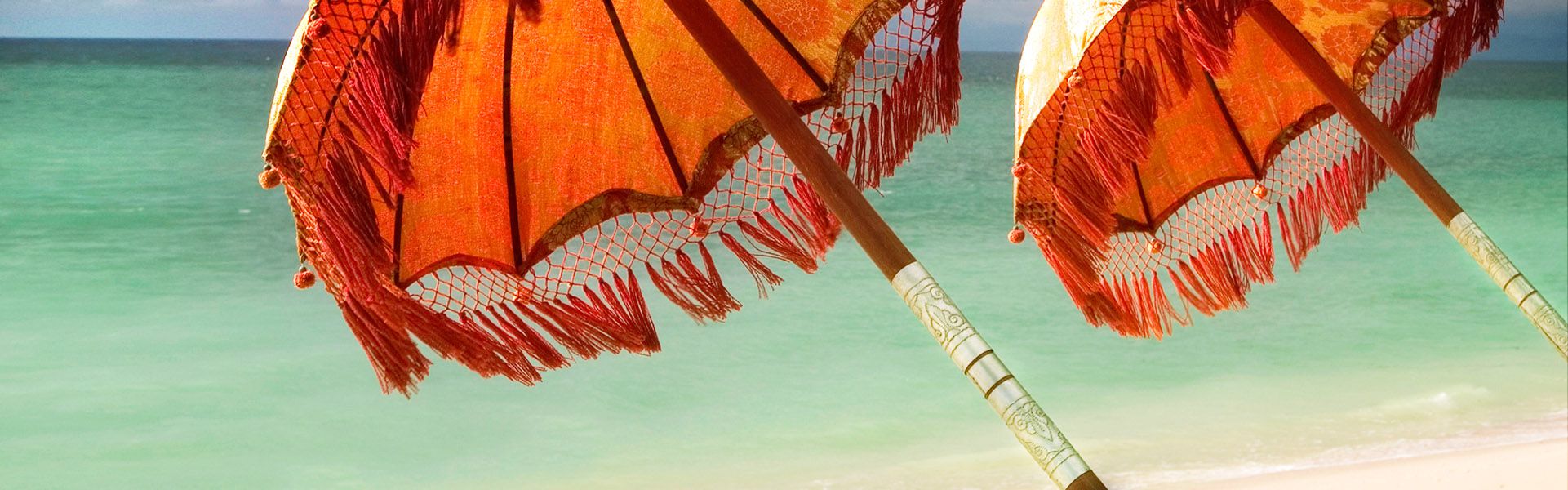 Arnalaya Beach House - Balinese umbrella